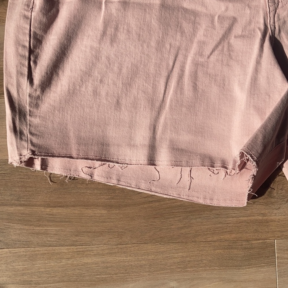 EVRI raw hem denim short with stretch size 22W - Picture 7 of 14
